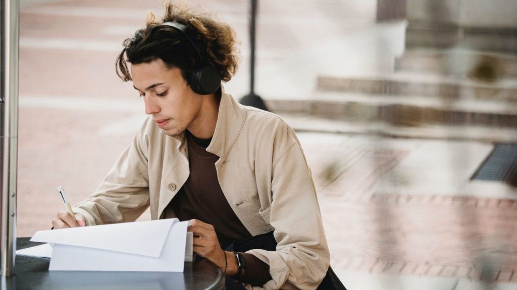 Chinh phục tiếng Anh sau tuổi 25 và đào sâu những thử thách