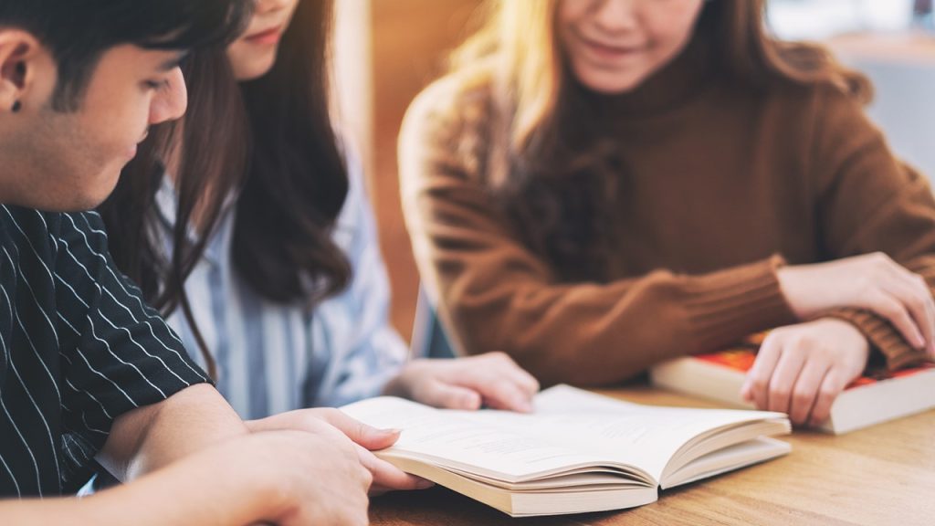 Phát âm chữ cái theo IPA: Cách học phát âm chữ cái theo IPA.